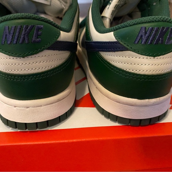 Women’s Nike Dunks - Picture 3 of 5